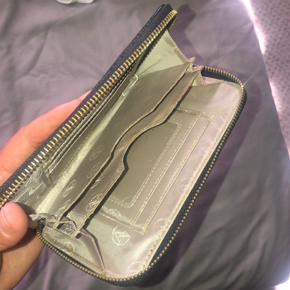 Wallet - Picture 3 of 3